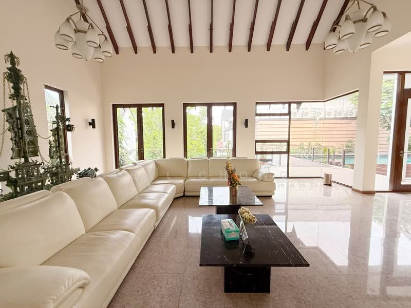 Pinewood grove Detached House For Sale at S$ 5,600,000 | PropertyGuru Singapore - Living Room