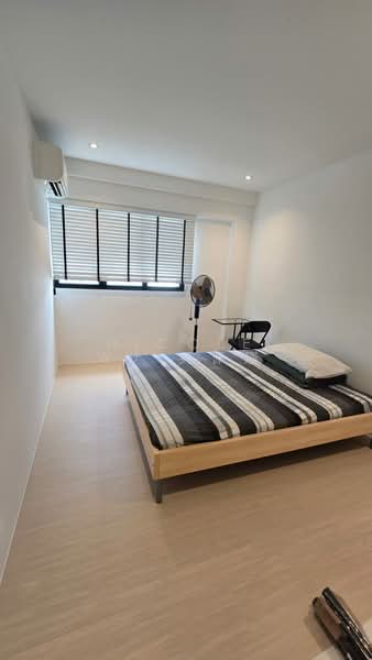 274 Tampines Street 22, 274 Tampines Street 22, Room Rental, 200 sqft, HDB Flat For Rent, by Nicole Wu 吴佩瑾, 500097380 - Bedroom - PropertyGuru.com.sg