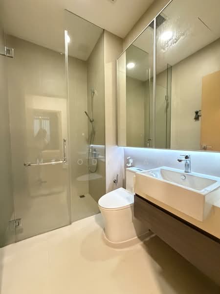 Midtown Residences, 1189 Upper Serangoon Road, 2 Bedrooms, 700 sqft, Condominium For Rent, by Melody Tang, 500097385 - Bathroom - PropertyGuru.com.sg