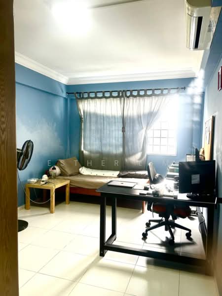 427 Yishun Avenue 11 HDB Flat For Sale at S$ 520,000 | PropertyGuru Singapore - Study