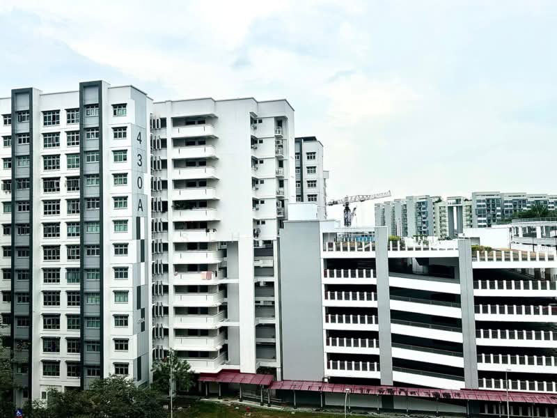 427 Yishun Avenue 11 HDB Flat For Sale at S$ 520,000 | PropertyGuru Singapore - Exterior