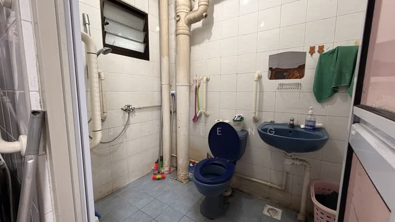 60 Strathmore Avenue, 60 Strathmore Avenue, Room Rental, 120 sqft, HDB Flat For Rent, by Jaznale Ng, 500097391 - Bathroom - PropertyGuru.com.sg