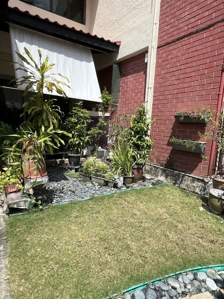 Thomson Hill Estate Terraced House For Sale at S$ 4,650,000 | PropertyGuru Singapore - Garden
