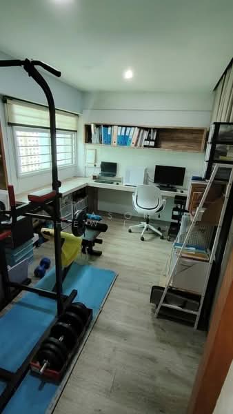 750 Yishun Street 72 HDB Flat For Sale at S$ 598,000 | PropertyGuru Singapore - Study
