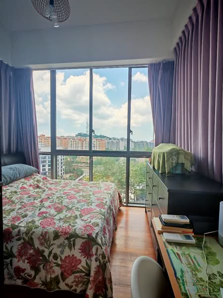The Hillier Condominium For Sale at S$ 1,480,000 | PropertyGuru Singapore - Master Bedroom