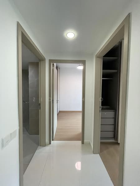 Treasure at Tampines, 43 Tampines Lane, 2 Bedrooms, 581 sqft, Condominium For Sale, by Zion Zhao 赵峻慷, 500097415 - Corridor - PropertyGuru.com.sg