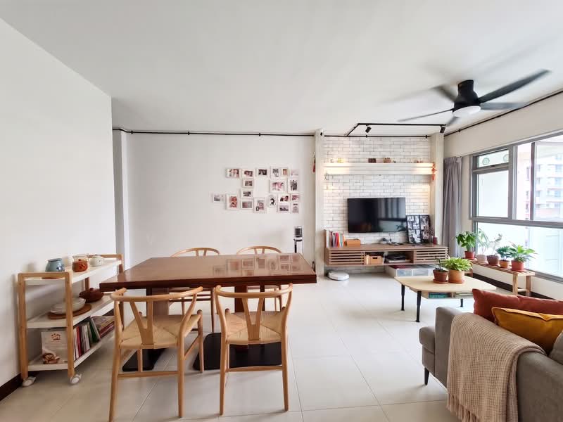 272C Punggol Walk, 272C Punggol Walk, 3 Bedrooms, 1,001 sqft, HDB Flat For Sale, by Valerie Teo, 500097431 - Living Room - PropertyGuru.com.sg