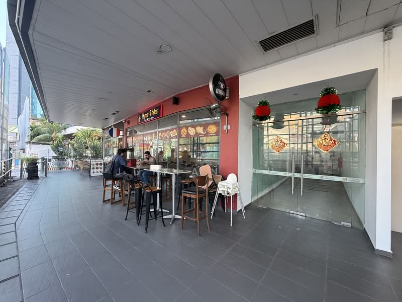 Novena Regency, 275 Thomson Road, Newton / Novena, 2,584 sqft, Shop / Shophouse For Sale, by Junhan Wu, 500097438 - Exterior - CommercialGuru.com.sg