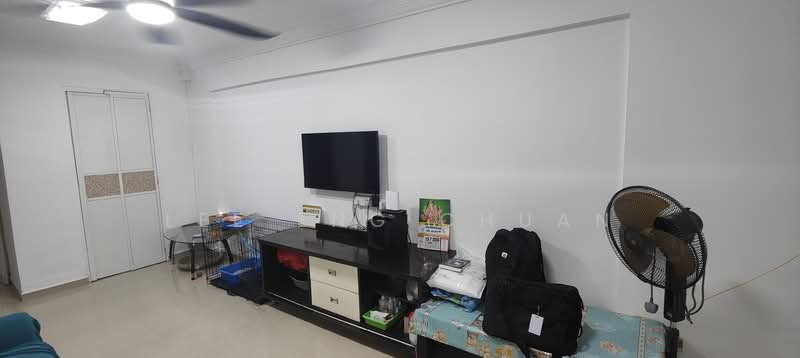 228 Bukit Batok Central, 228 Bukit Batok Central, Room Rental, 121 sqft, HDB Flat For Rent, by Lee Eng Chuan, 500097441 - Living Room - PropertyGuru.com.sg