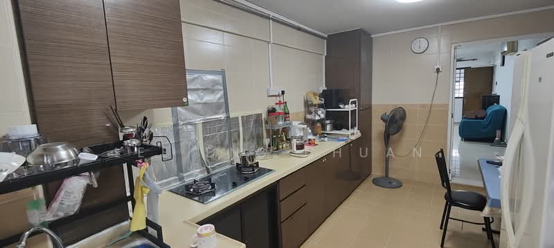 228 Bukit Batok Central, 228 Bukit Batok Central, Room Rental, 121 sqft, HDB Flat For Rent, by Lee Eng Chuan, 500097441 - Kitchen - PropertyGuru.com.sg