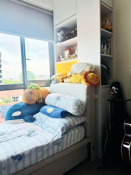 block 9, Lorong Lew Lian Condominium For Sale at S$ 2,950,000 | PropertyGuru Singapore - Bedroom