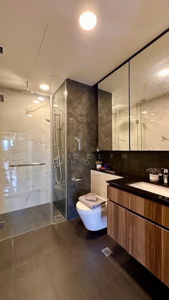 The Verandah Residences Condominium For Sale at S$ 1,644,000 | PropertyGuru Singapore - Bathroom