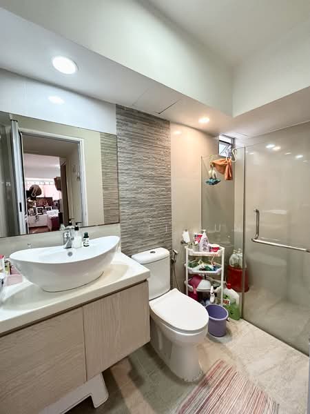 515C Tampines Central 7 HDB Flat For Sale at S$ 988,000 | PropertyGuru Singapore - Bathroom