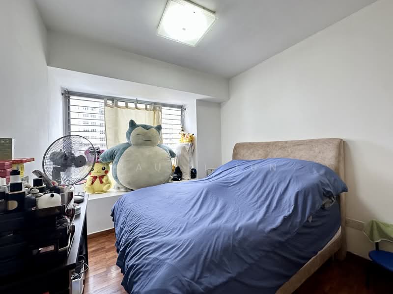 515C Tampines Central 7 HDB Flat For Sale at S$ 988,000 | PropertyGuru Singapore - Bedroom