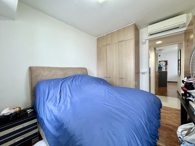 515C Tampines Central 7 HDB Flat For Sale at S$ 988,000 | PropertyGuru Singapore - Bedroom