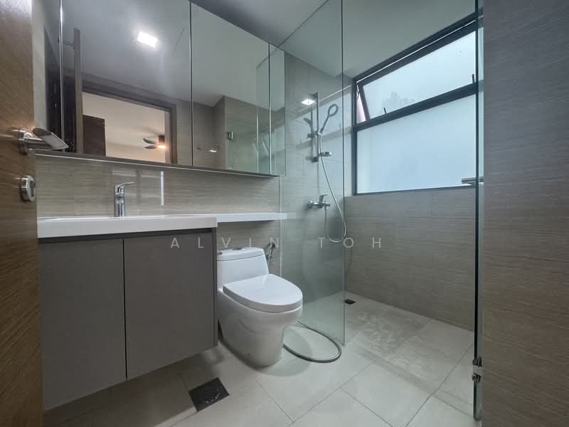 The Topiary, 15 Fernvale Lane, 4 Bedrooms, 1,389 sqft, Executive Condominium For Sale, by Alvin Toh, 500097467 - Bathroom - PropertyGuru.com.sg