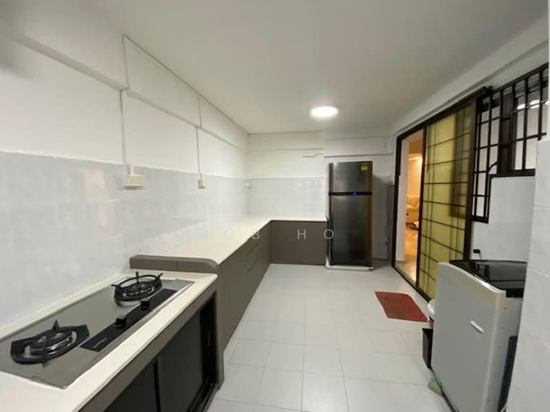 298 Tampines Street 22 HDB Flat For Sale at S$ 760,000 | PropertyGuru Singapore - Kitchen