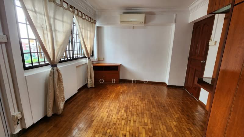 298 Tampines Street 22 HDB Flat For Sale at S$ 760,000 | PropertyGuru Singapore - Interior