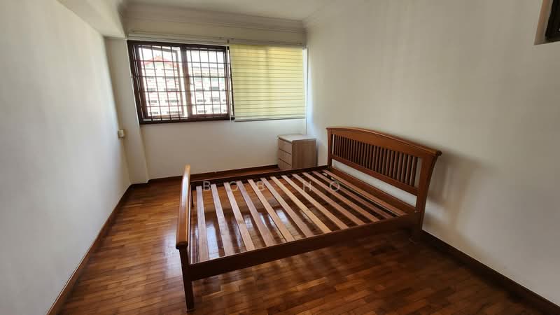 298 Tampines Street 22 HDB Flat For Sale at S$ 760,000 | PropertyGuru Singapore - Bedroom