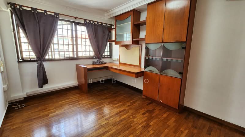 298 Tampines Street 22 HDB Flat For Sale at S$ 760,000 | PropertyGuru Singapore - Study