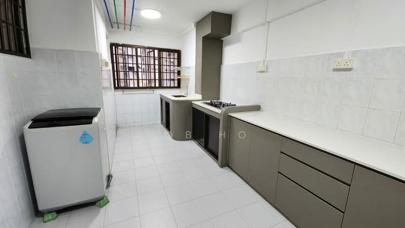 298 Tampines Street 22 HDB Flat For Sale at S$ 760,000 | PropertyGuru Singapore - Kitchen
