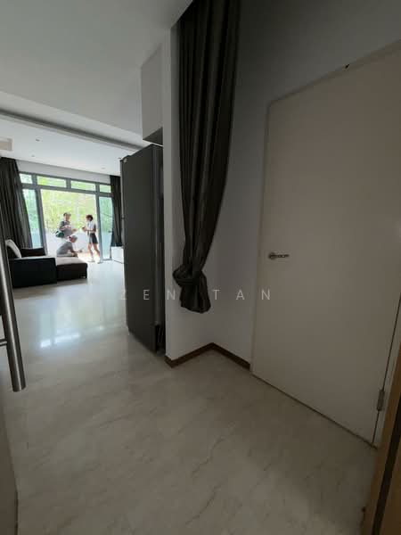 Viz at Holland, 221 Queensway, 2 Bedrooms, 1,130 sqft, Condominium For Rent, by Zen Tan, 500097479 -  Living Room - Entrance - PropertyGuru.com.sg