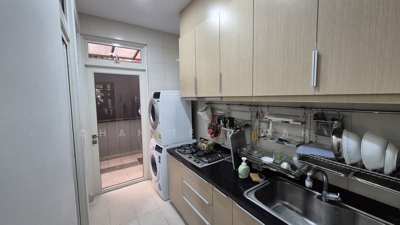 Luxus Hills Terraced House For Sale at S$ 4,950,000 | PropertyGuru Singapore - Wet Kitchen