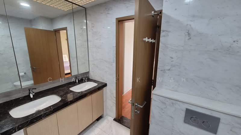 Luxus Hills Terraced House For Sale at S$ 4,950,000 | PropertyGuru Singapore - Master Bath