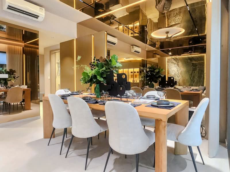 River Modern Condominium For Sale at S$ 3,231,000 | PropertyGuru Singapore - Dining Room