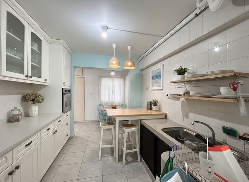 105 Rivervale Walk HDB Flat For Sale at S$ 625,000 | PropertyGuru Singapore - Kitchen