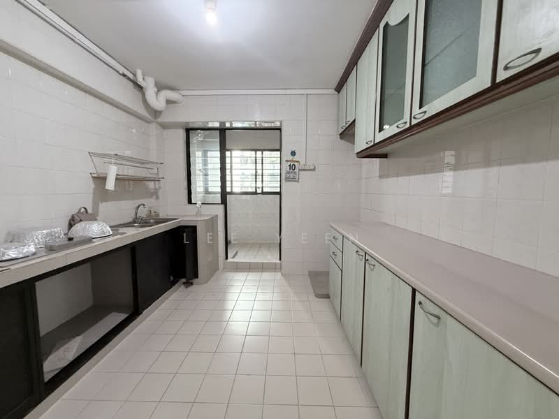 105 Rivervale Walk, 105 Rivervale Walk, 3 Bedrooms, 1,098 sqft, HDB Flat For Sale, by Lee Yeen, 500097533 - Kitchen - PropertyGuru.com.sg