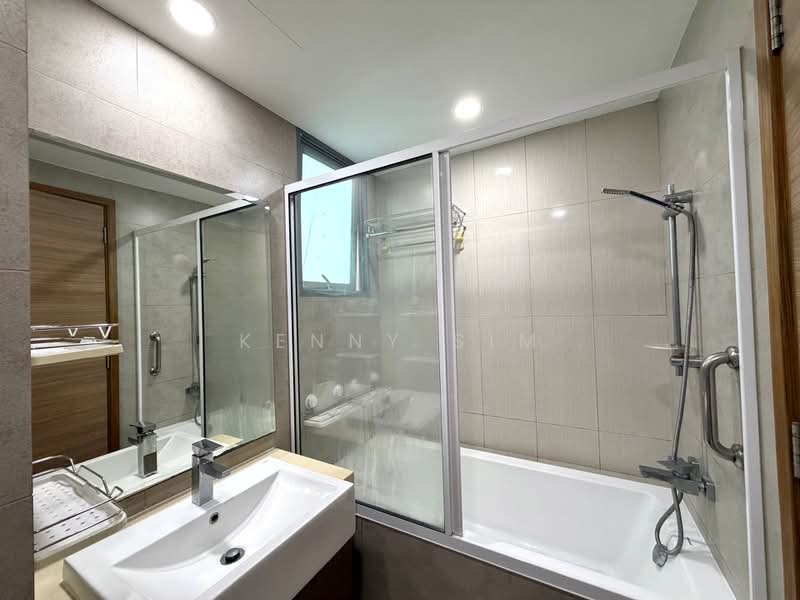 The Canopy, 71 Yishun Avenue 11, 3 Bedrooms, 1,023 sqft, Executive Condominium For Rent, by Kenny Sim, 500097562 - Bathroom - PropertyGuru.com.sg