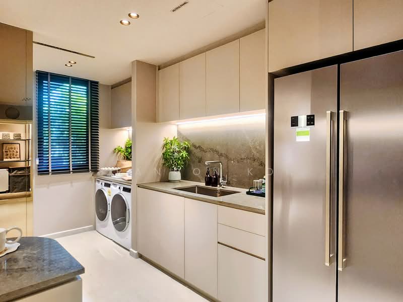 River Modern Condominium For Sale at S$ 5,995,000 | PropertyGuru Singapore - Kitchen