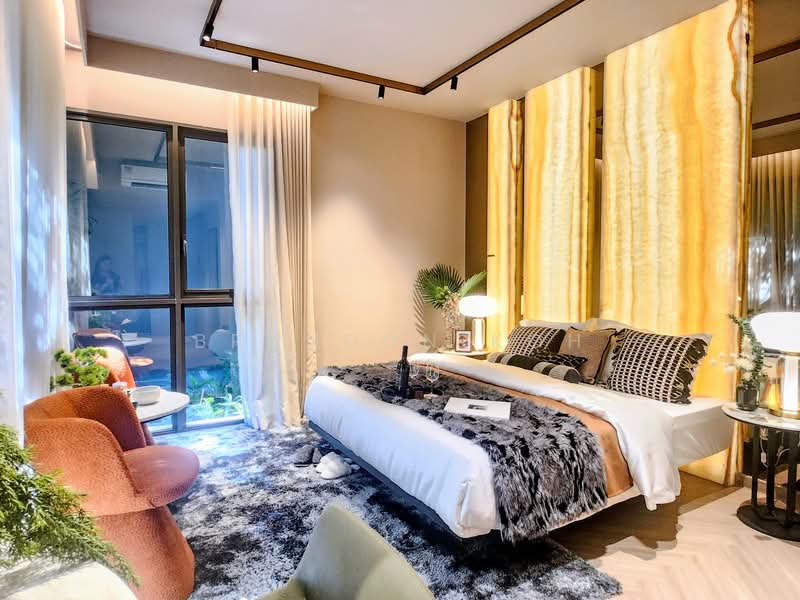 River Modern Condominium For Sale at S$ 5,995,000 | PropertyGuru Singapore - Master Bedroom