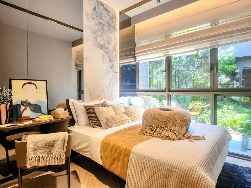 River Modern Condominium For Sale at S$ 5,995,000 | PropertyGuru Singapore - Junior Master Bedroom