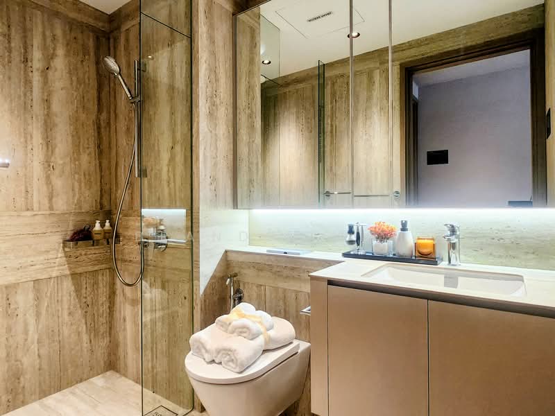 River Modern Condominium For Sale at S$ 5,995,000 | PropertyGuru Singapore - Junior Master Bathroom
