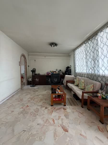 170 Bedok South Road HDB Flat For Sale at S$ 638,888 | PropertyGuru Singapore - Living Room