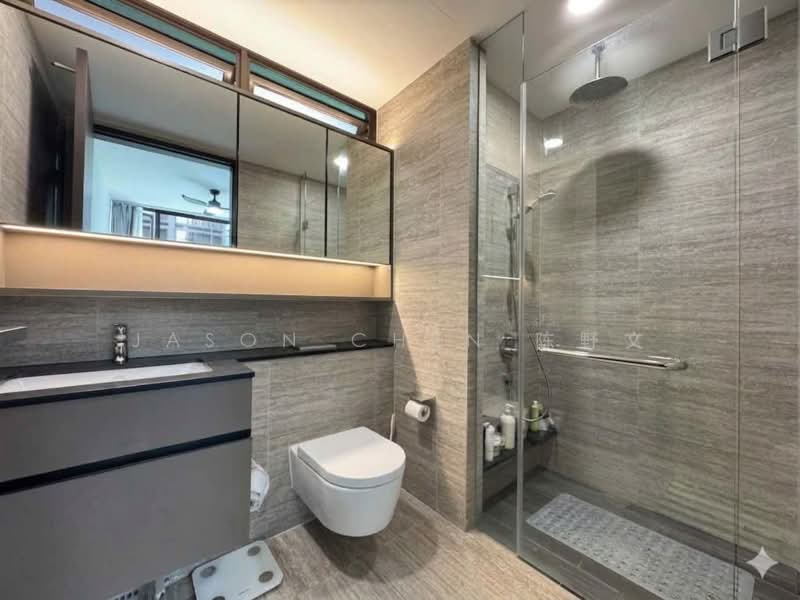 The Commodore Condominium For Sale at S$ 1,850,000 | PropertyGuru Singapore - Master Bathroom
