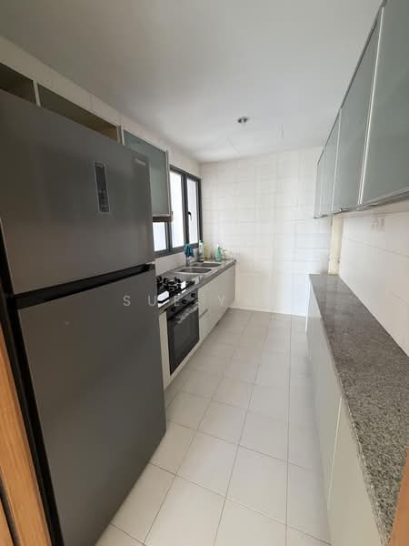Urbana, 1 River Valley Close, 2 Bedrooms, 1,012 sqft, Condominium For Rent, by Sue Yap, 500097598 - Kitchen - PropertyGuru.com.sg