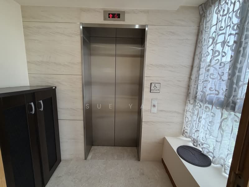 Urbana, 1 River Valley Close, 2 Bedrooms, 1,012 sqft, Condominium For Rent, by Sue Yap, 500097598 - Private Lift Lobby - PropertyGuru.com.sg