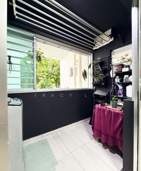431C Yishun Avenue 1 HDB Flat For Sale at S$ 480,000 | PropertyGuru Singapore - Balcony
