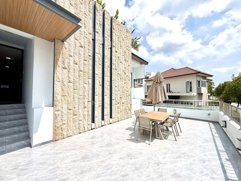Chartwell Drive Semi-Detached House For Sale at S$ 9,980,000 | PropertyGuru Singapore - Front Terrace 