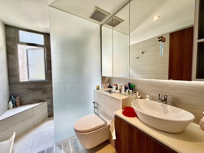 The Florida Condominium For Sale at S$ 2,499,999 | PropertyGuru Singapore - Bathroom