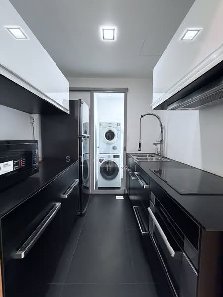 Iridium, 11 Lincoln Road, 2 Bedrooms, 764 sqft, Apartment For Rent, by Stanley Tjhai, 500097643 - Kitchen - PropertyGuru.com.sg