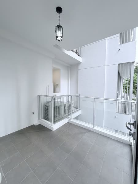 Iridium, 11 Lincoln Road, 2 Bedrooms, 764 sqft, Apartment For Rent, by Stanley Tjhai, 500097643 - Balcony - PropertyGuru.com.sg