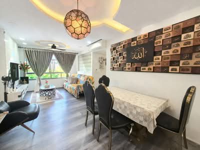 For Sale - 330B Anchorvale Street