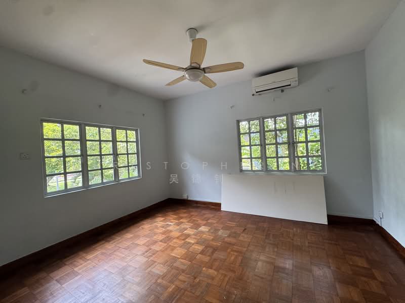 For Sale - Detached home at Sunset Way