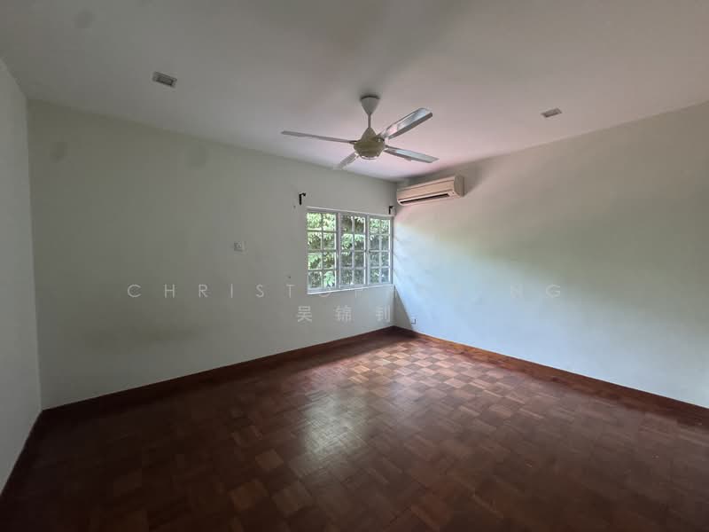 For Sale - Detached home at Sunset Way