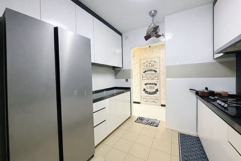 473B Upper Serangoon Crescent HDB Flat For Sale at S$ 680,000 | PropertyGuru Singapore - Kitchen