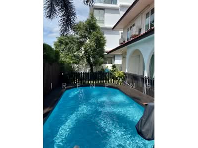For Rent - Duchess Ave detached house with swimming pool